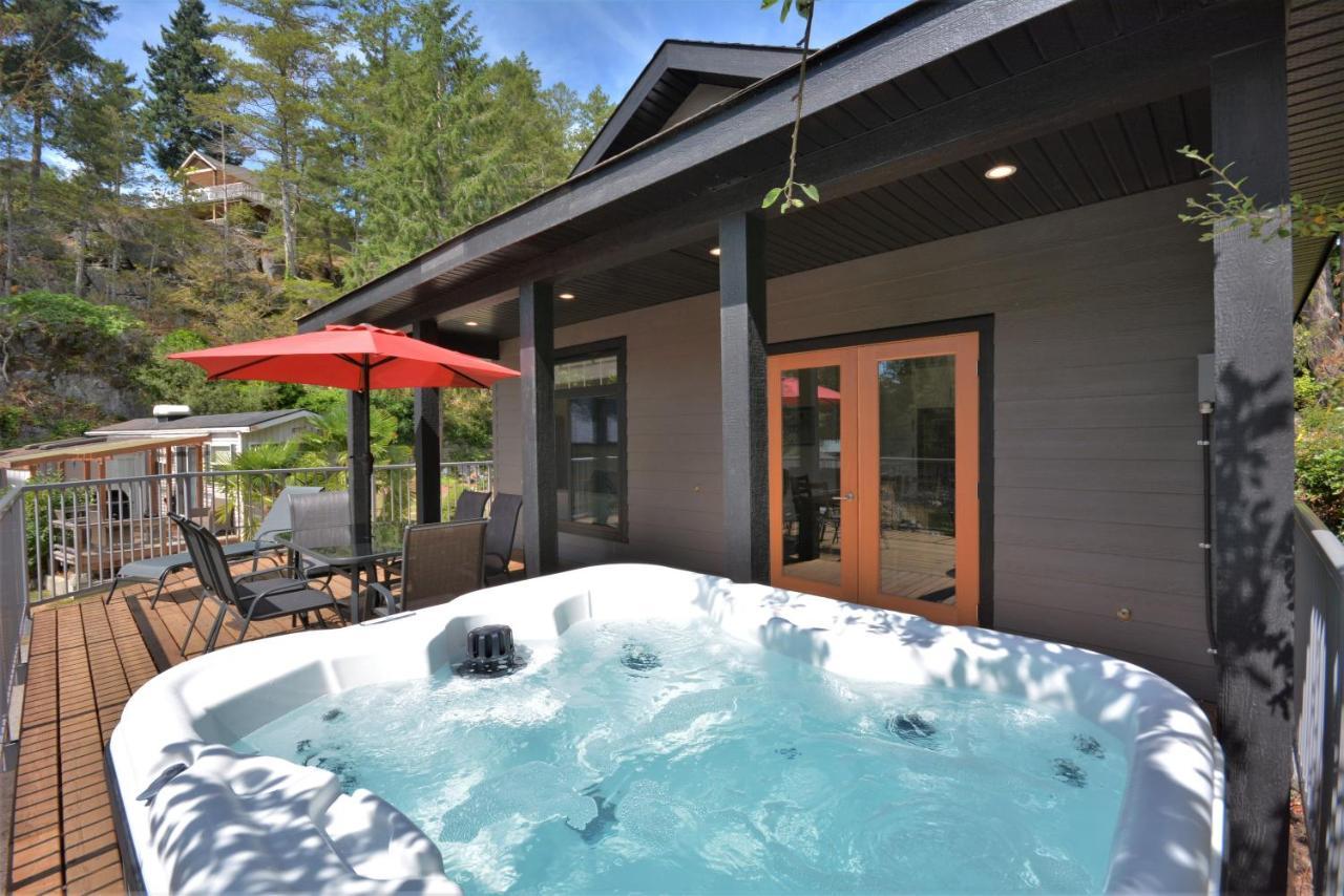 Hotel Pender Harbour & Marina 3*